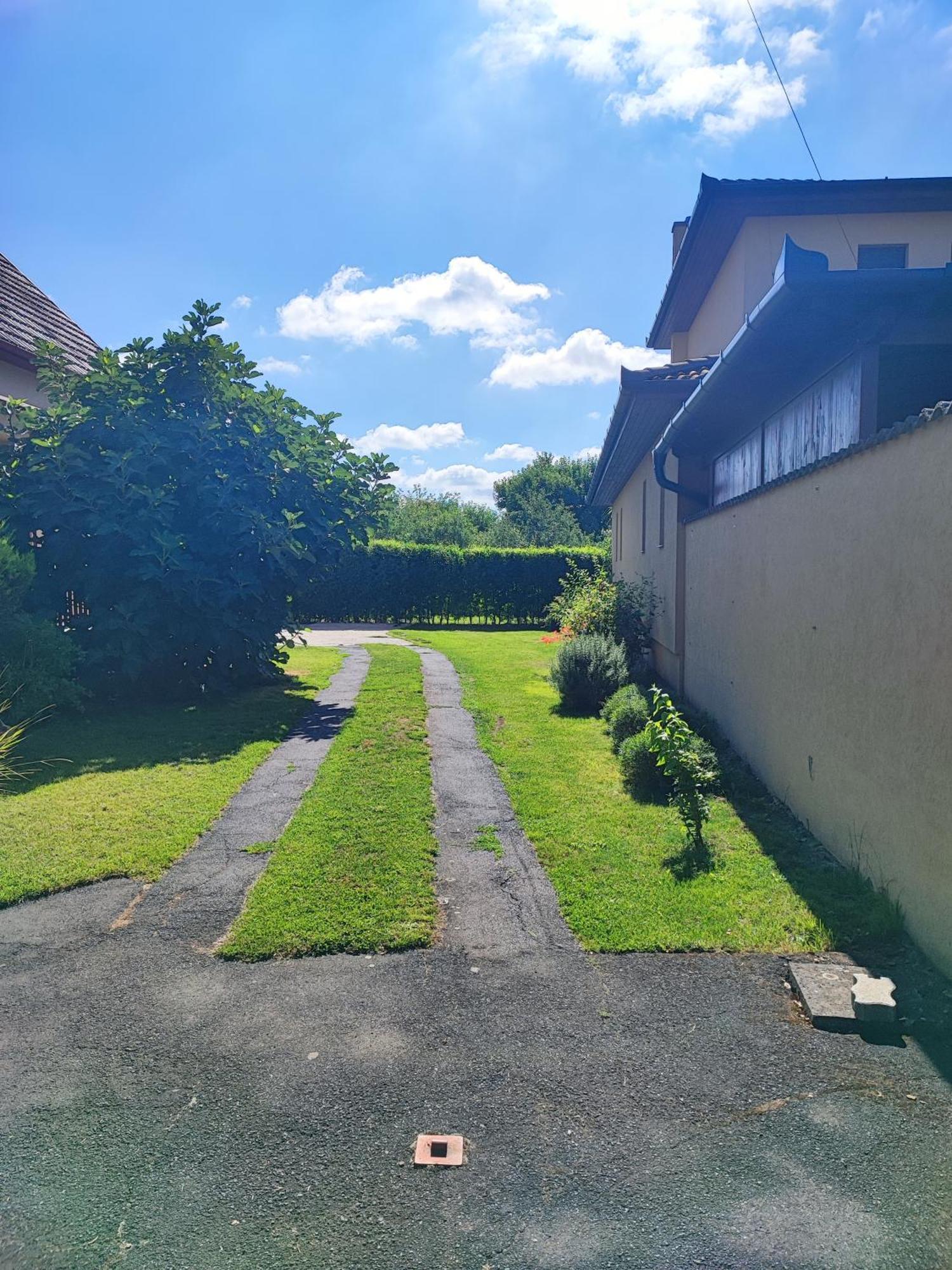 Szaffi Apartman ハイデゥソボスロー エクステリア 写真